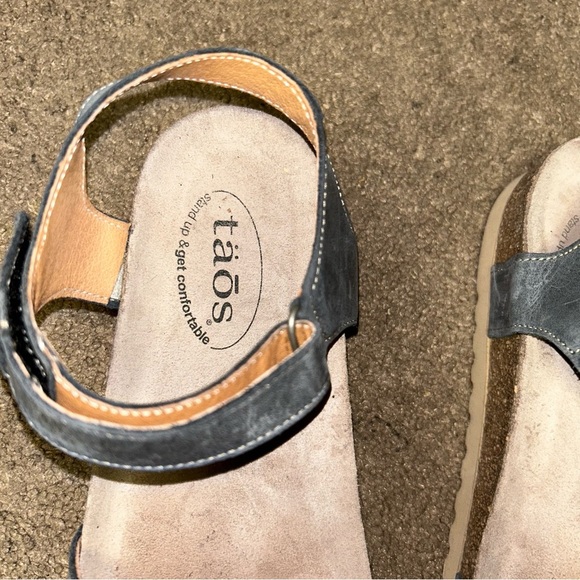 Taos Footwear Women's Luvie Steel leather  Sandal 7-7.5M US comfort shoes - Picture 6 of 6